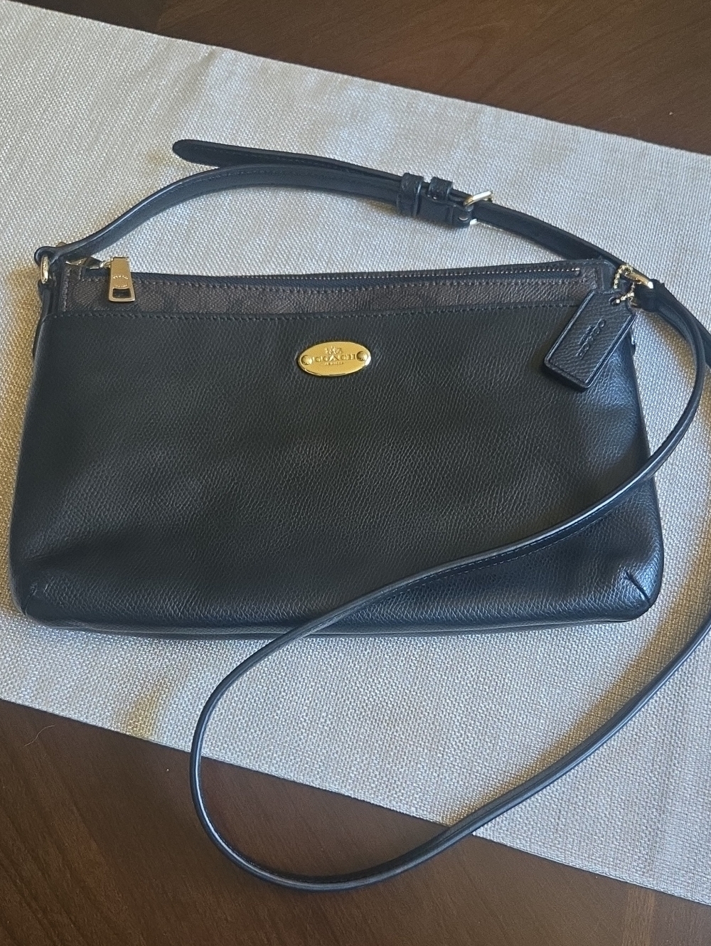 Coach Pretty Black Crossbody Purse With Removable Pouch. Great Condition!